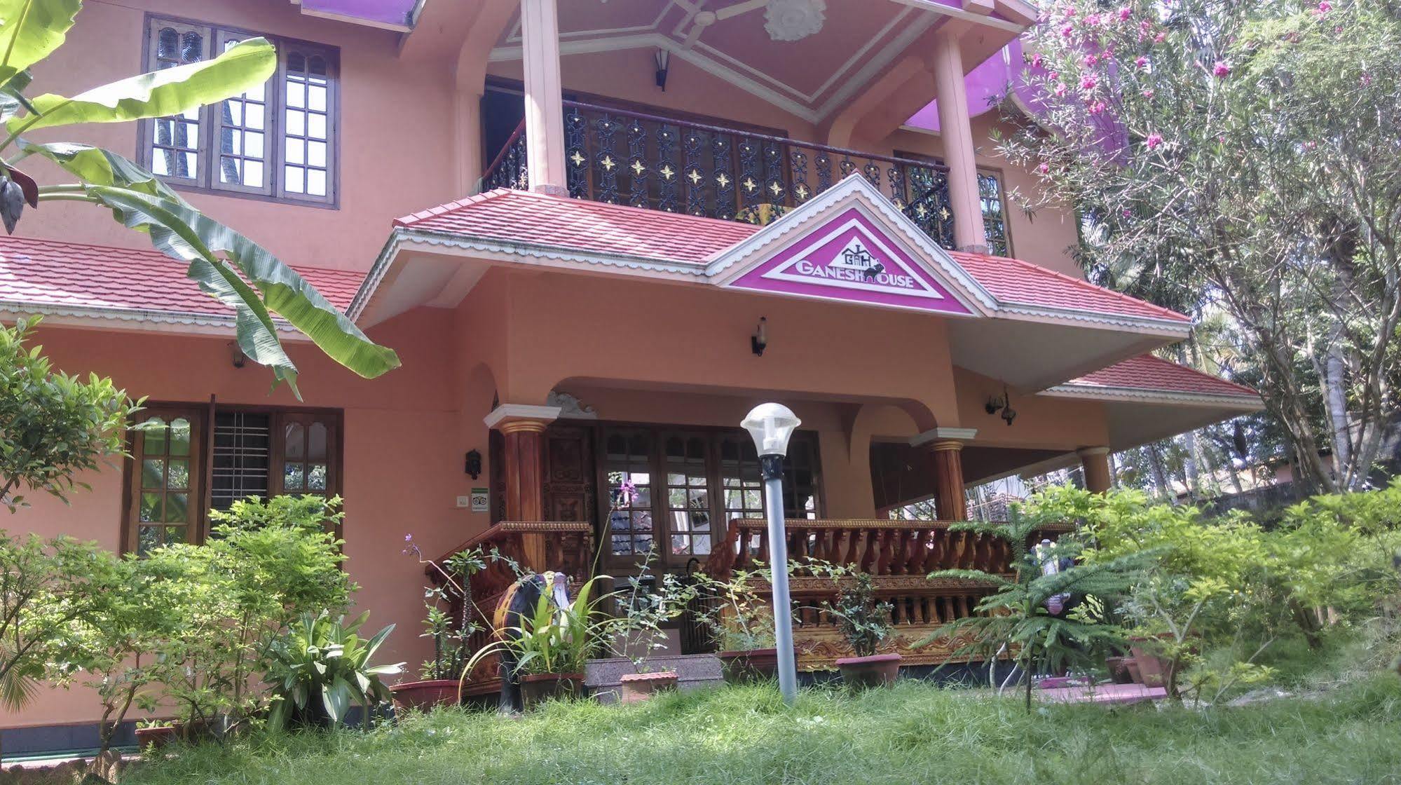 Ganesh House Homestay Ковалам Екстериор снимка